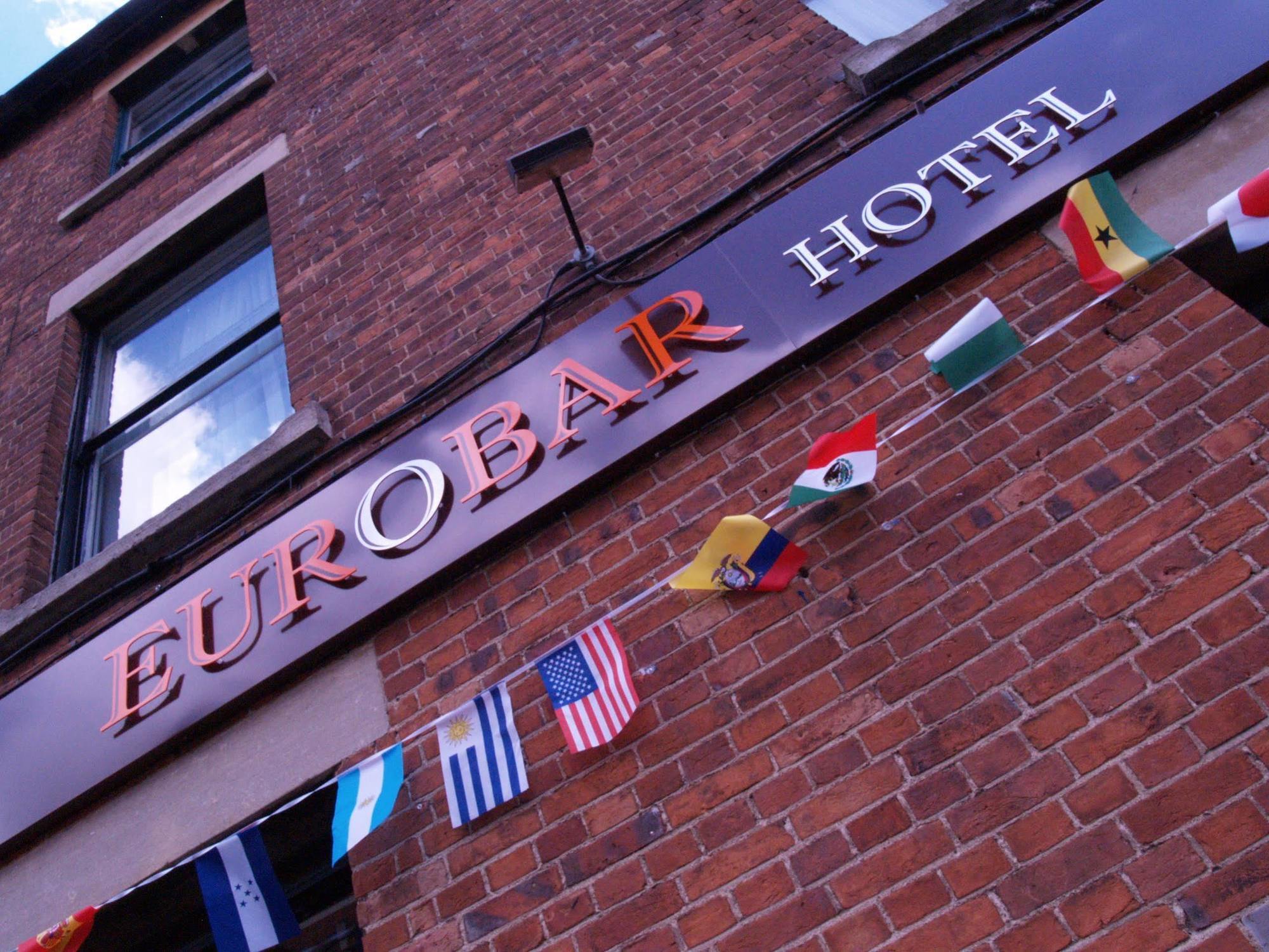 Eurobar & Hotel Оксфорд Екстериор снимка